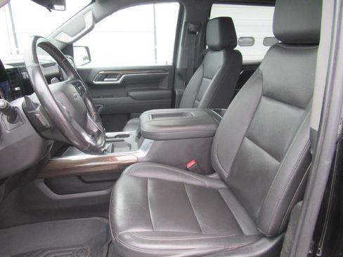 Used 2022 Chevrolet Silverado 1500 LT Trail Boss w/ Convenience Package II AWD/4WD image 9