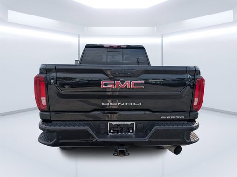 Used 2023 GMC Sierra 2500 Denali w/ Denali Black Diamond Edition image 4
