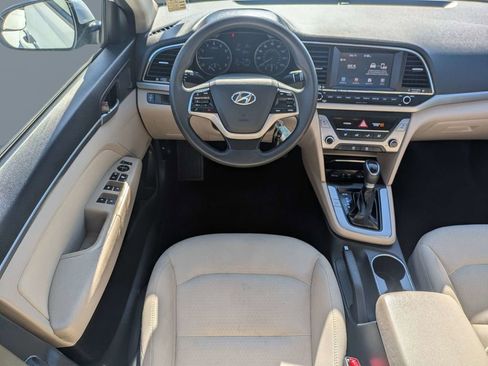Used 2017 Hyundai Elantra SE FWD image 14