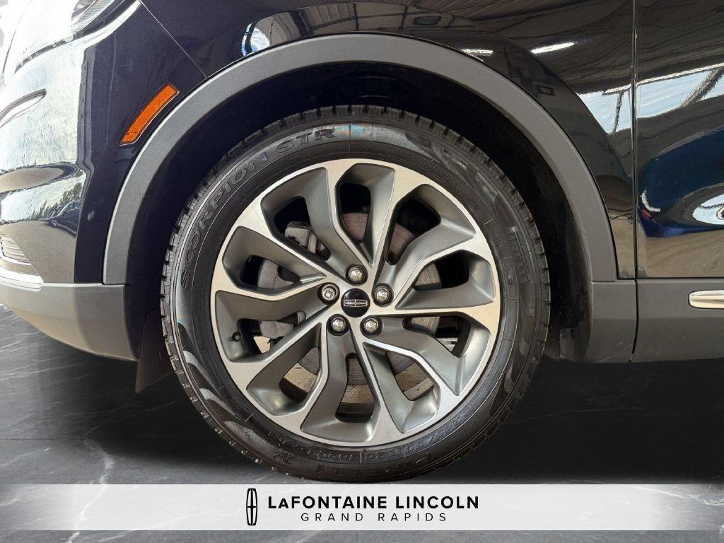Used 2023 Lincoln Nautilus Reserve AWD/4WD image 34