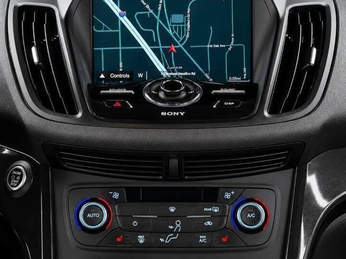 Used 2017 Ford Escape Titanium w/ Equipment Group 301A AWD/4WD image 7