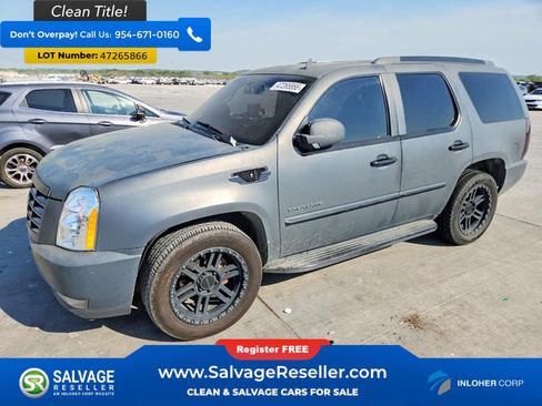Used 2013 Cadillac Escalade Luxury AWD/4WD image 1