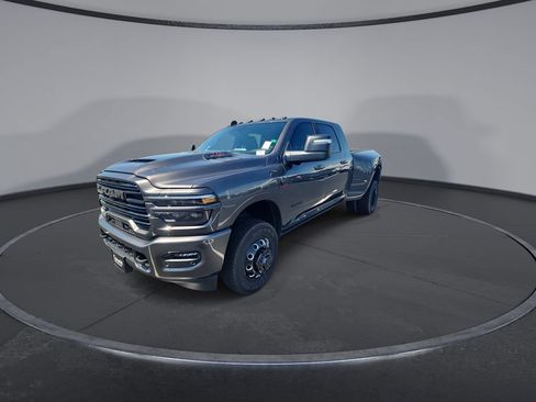 New 2026 RAM 3500 Laramie AWD/4WD image 4