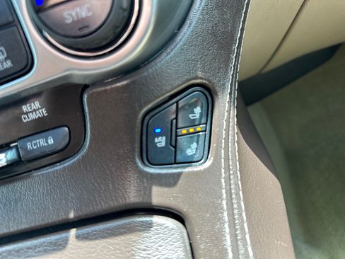 Used 2016 Chevrolet Suburban LTZ AWD/4WD image 40