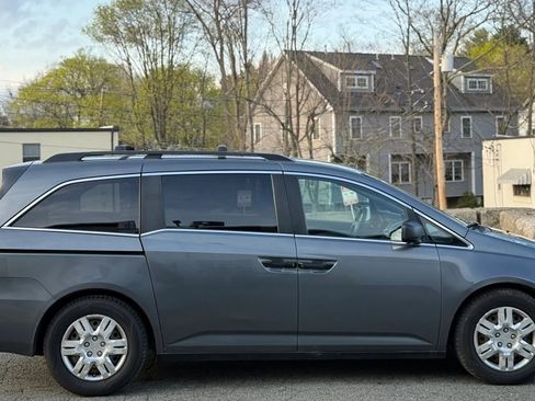 Used 2013 Honda Odyssey LX image 7