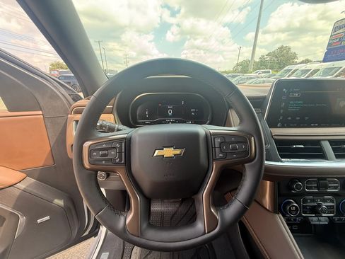 Used 2024 Chevrolet Tahoe High Country w/ Advanced Technology Package AWD/4WD image 19
