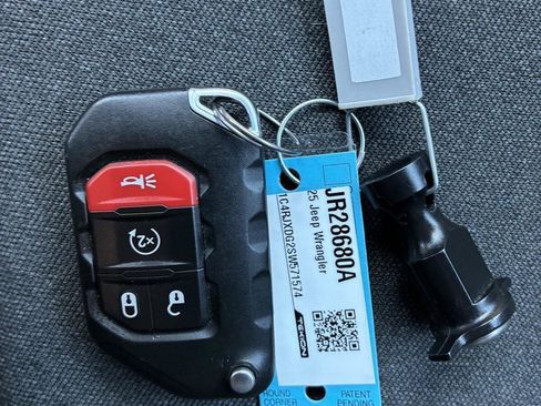 Used 2025 Jeep Wrangler Unlimited Sport AWD/4WD image 27