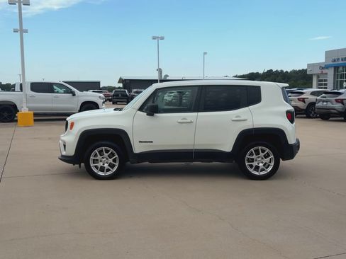 Used 2023 Jeep Renegade Latitude AWD/4WD image 5