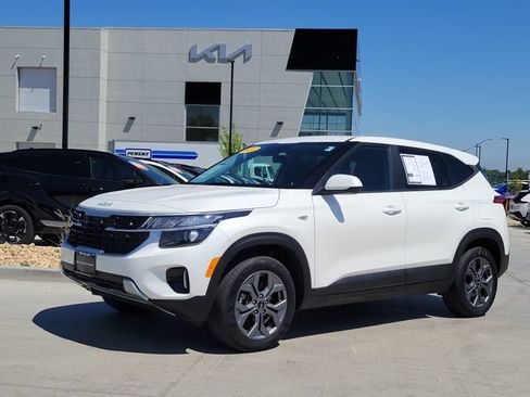 Certified 2024 Kia Seltos LX AWD/4WD image 1