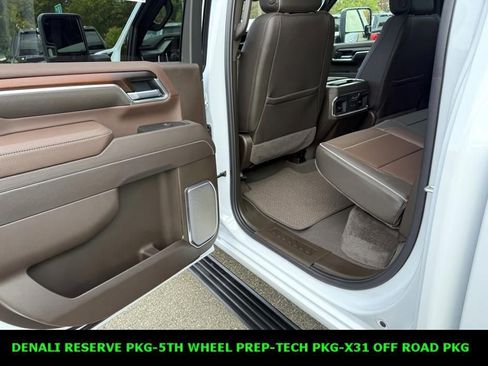 New 2026 GMC Sierra 3500 Denali w/ Denali Reserve Package image 10