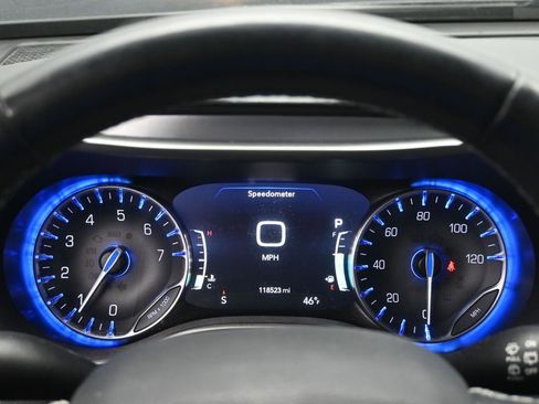 Used 2020 Chrysler Pacifica Touring-L Plus image 12