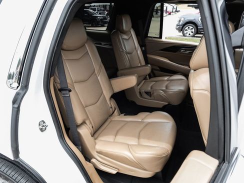 Used 2019 Cadillac Escalade Platinum AWD/4WD image 39