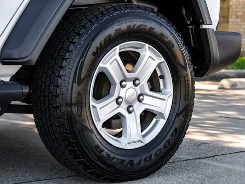 Used 2019 Jeep Wrangler Unlimited Sport S image 69