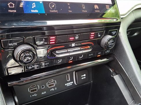 Certified 2023 Jeep Grand Cherokee 4WD 4xe image 17
