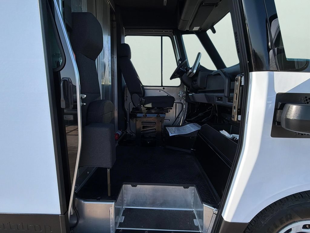 Used 2024 Chevrolet Brightdrop 600 w/ Commercial Equipment Package AWD/4WD image 30
