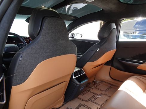 Used 2022 Lucid Air Grand Touring image 13