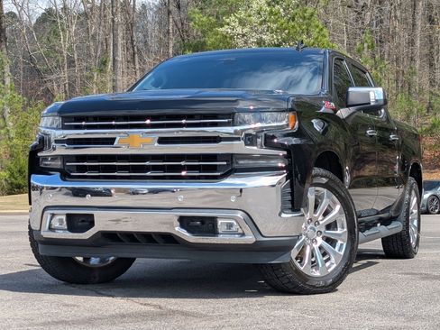 Used 2020 Chevrolet Silverado 1500 LTZ w/ LTZ Premium Package image 4