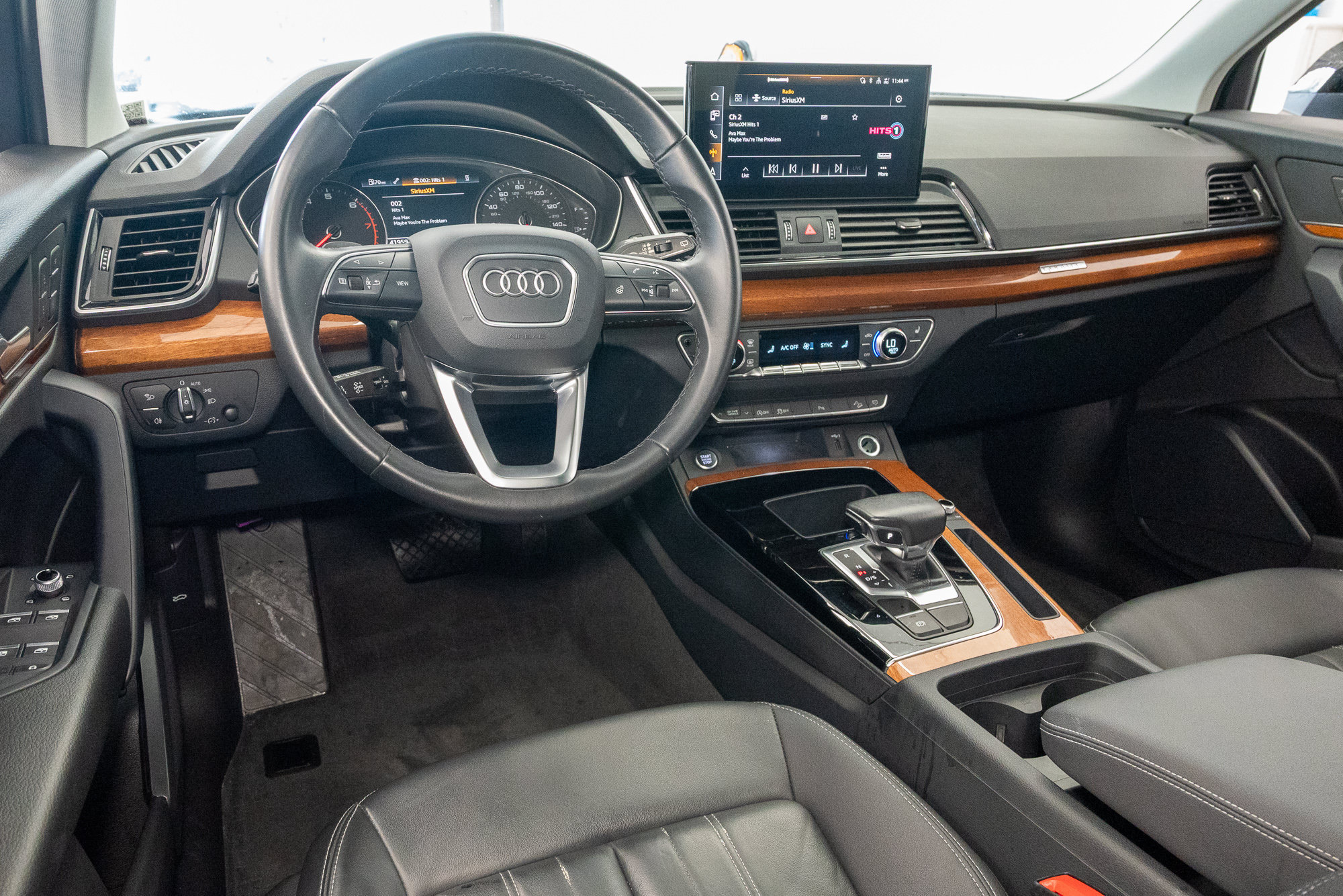 Used 2023 Audi Q5 2.0T Premium w/ Convenience Package AWD/4WD image 7