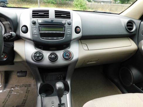 Used 2006 Toyota RAV4 4WD image 8