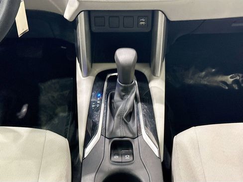 Used 2022 Toyota Corolla Cross L image 23