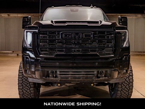 Used 2025 GMC Sierra 2500 AT4 w/ AT4 Premium Plus Package image 4