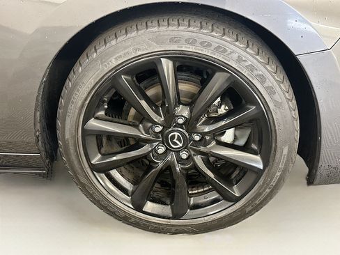 Used 2024 MAZDA MAZDA3 s FWD image 11