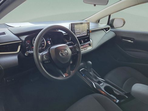 Used 2020 Toyota Corolla LE image 11