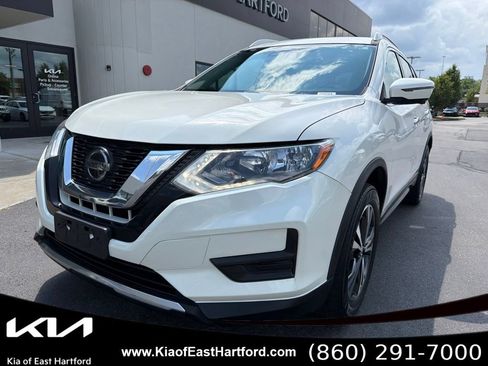 Used 2019 Nissan Rogue SV w/ Premium Package AWD/4WD image 3