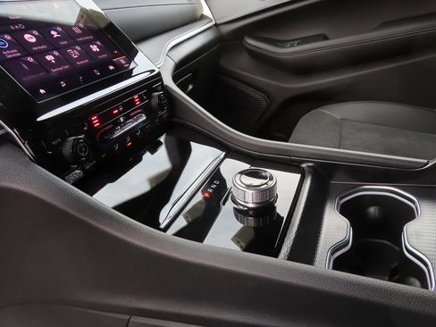 New 2025 Jeep Grand Cherokee Altitude image 6