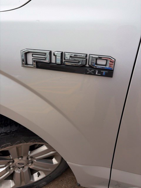 Used 2019 Ford F150 XLT w/ Equipment Group 302A Luxury AWD/4WD image 5
