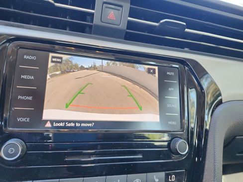 Used 2022 Volkswagen Passat 2.0T SE image 25