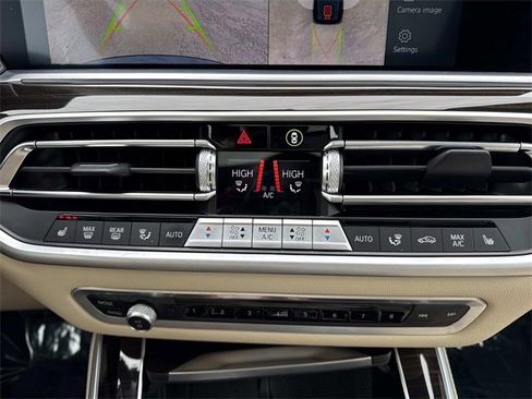 Used 2021 BMW X5 xDrive40i w/ M Sport Package image 23