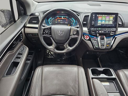 Used 2019 Honda Odyssey Elite image 3