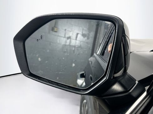 Used 2022 Hyundai Palisade SEL FWD image 16