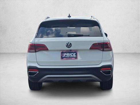 Used 2024 Volkswagen Taos SE FWD image 7