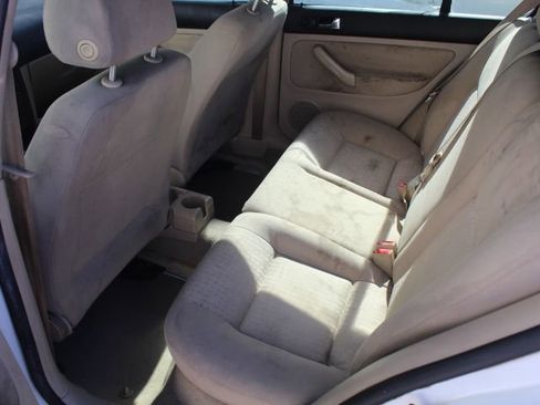 Used 2004 Volkswagen Golf GL image 13