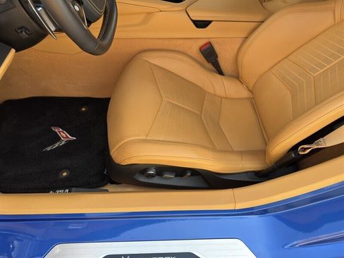 Used 2022 Chevrolet Corvette Stingray Premium Cpe w/ Z51 Performance Package image 19