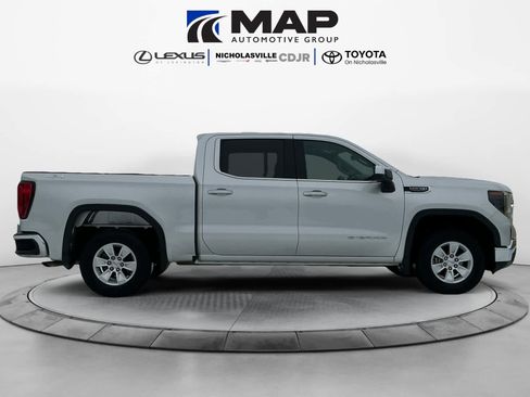 Used 2022 GMC Sierra 1500 SLE image 6