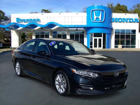 Used 2018 Honda Accord Sport image 1