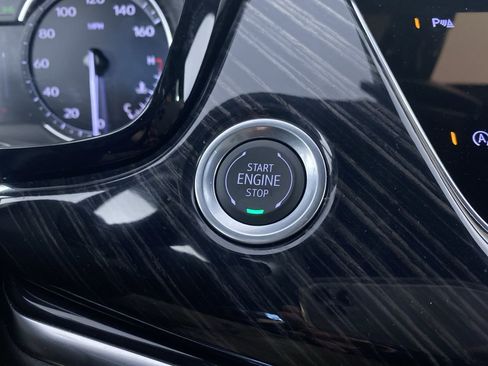 New 2025 Cadillac XT6 Premium Luxury image 9