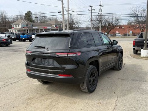 New 2026 Jeep Grand Cherokee Altitude AWD/4WD image 6