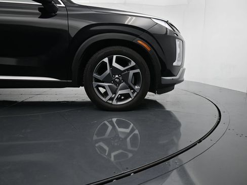 Used 2024 Hyundai Palisade Limited FWD image 11