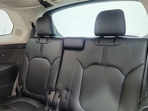 Used 2023 Honda Pilot Touring image 31