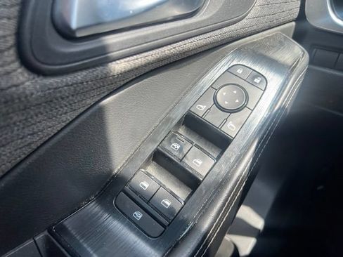 Used 2022 Nissan Rogue SV FWD image 14