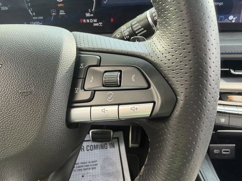 Used 2025 Cadillac XT4 Sport image 36