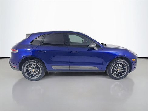 Used 2024 Porsche Macan Turbo image 9