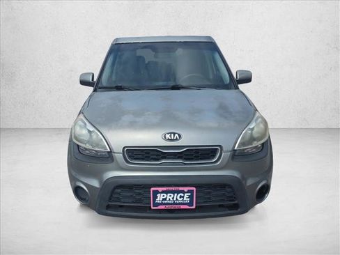 Used 2013 Kia Soul FWD image 9