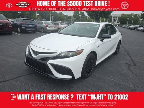 Used 2024 Toyota Camry SE w/ Cold Weather Package FWD image 1