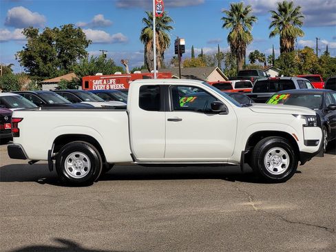 New 2026 Nissan Frontier S image 3