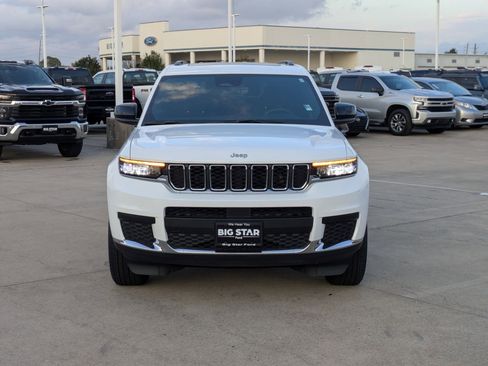 Used 2025 Jeep Grand Cherokee L Laredo image 10